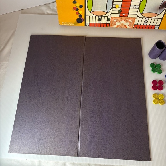 Parcheesi Royal Game of India COMPLETE Set Selchow Righter Vintage 1982 - Picture 7 of 16